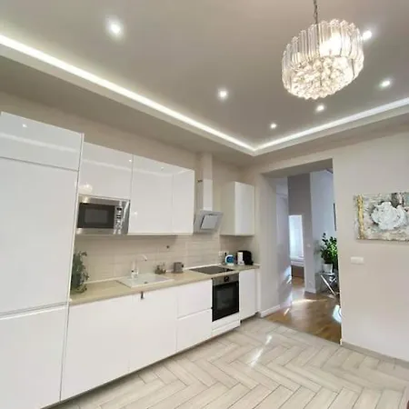 Wesselenyi Utca 4 Apartament *