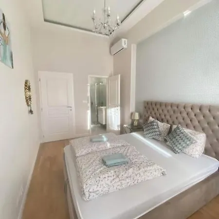 Wesselenyi Utca 4 Apartament